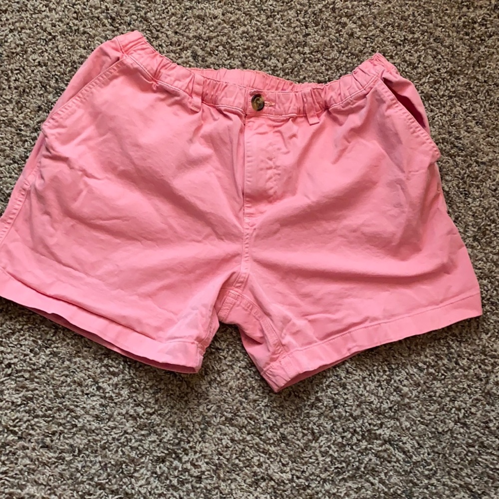 Men’s Chubbies Shorts. Large 5.5 salmon
